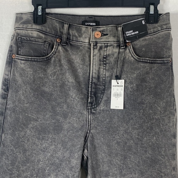 Express Super High Waisted Faded Black Cropped Straight Jeans- NWT - Picture 3 of 15